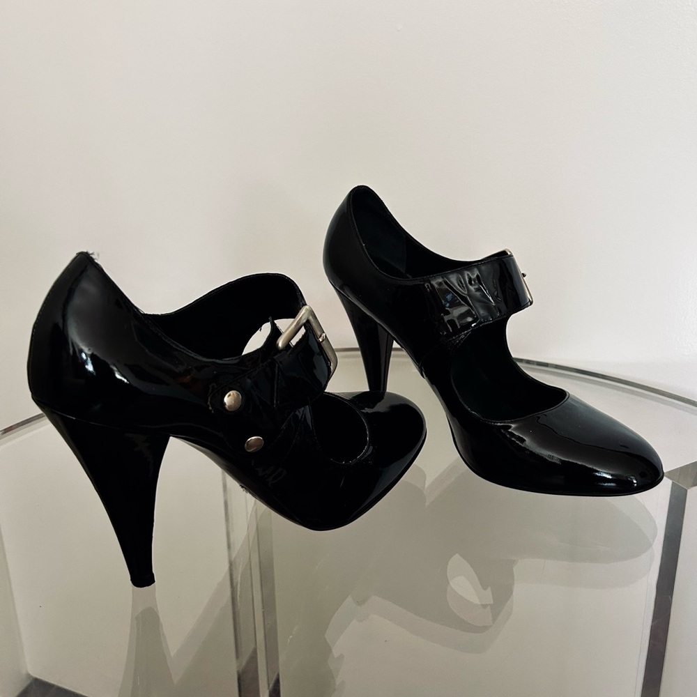 Micheal Kors Black Heels